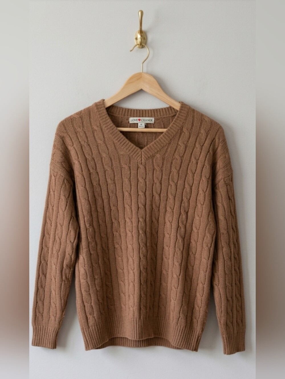 Love Change Italy Cable Knit V-Neck Sweater Medium